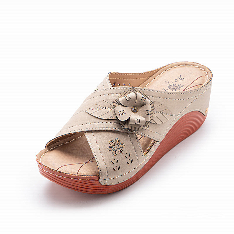 Elegant Plus-Size Floral Slippers