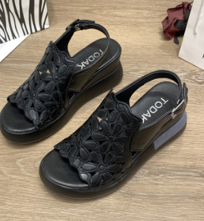 Elegant Summer Strap Sandals for Women