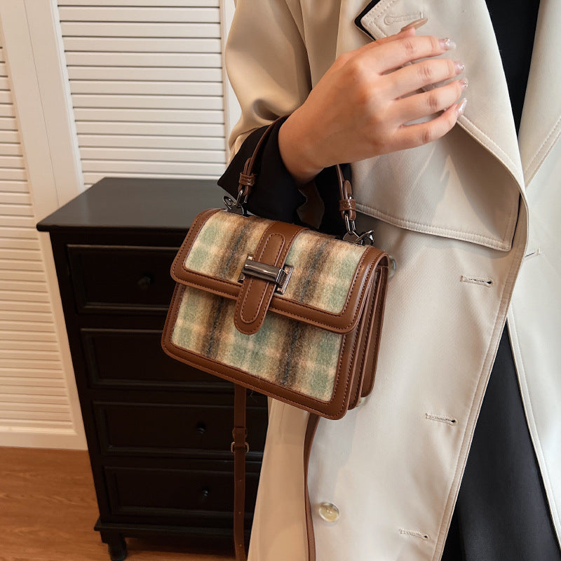 Elegant Vintage Wool Plaid Tote