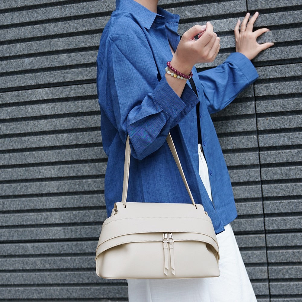 Versatile Travel Saddle Crossbody Bag