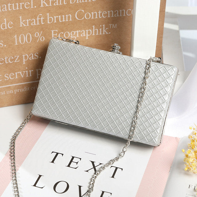 Elegant Evening Clutch with Chain