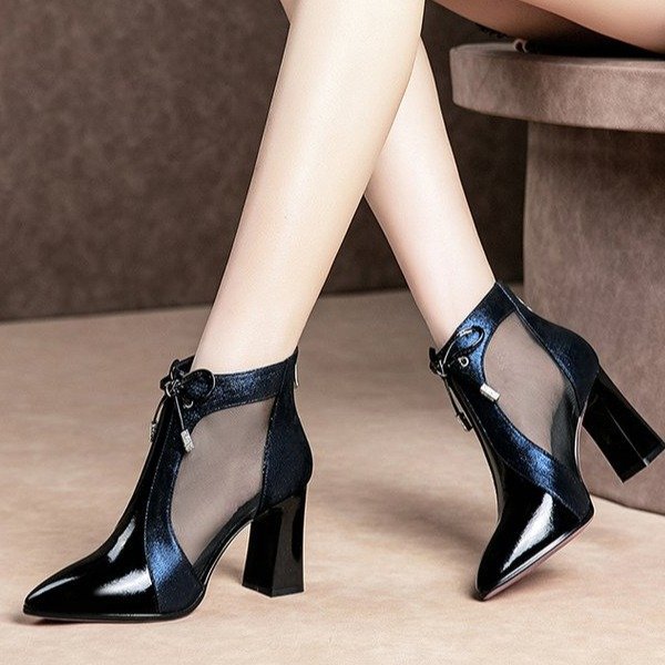 Chic Hollow Heeled Sandals