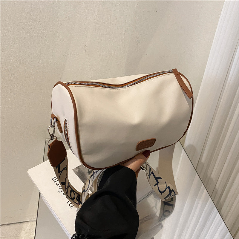 Elegant Sporty Chic Shoulder Bag