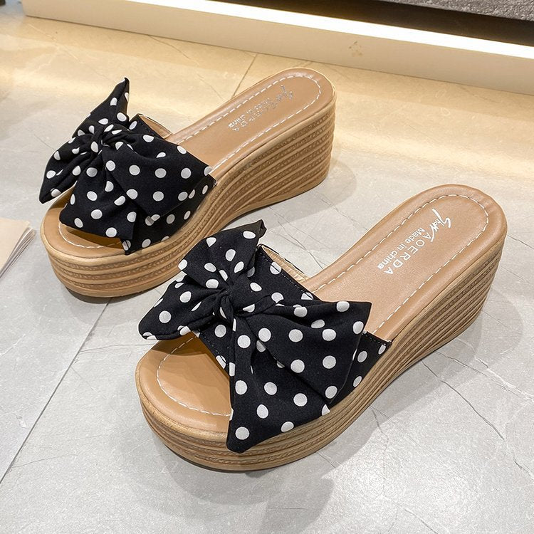 Fashionable Wedge Toe High Heel Slippers