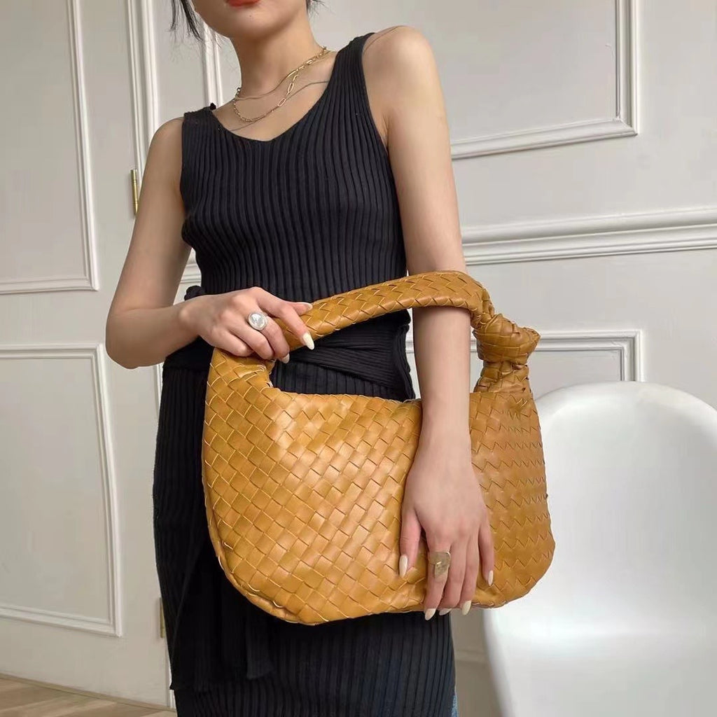 Chic Large Woven Traveler Tote - 2023 Edition