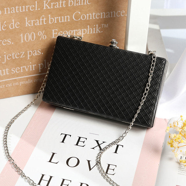 Elegant Evening Clutch with Chain