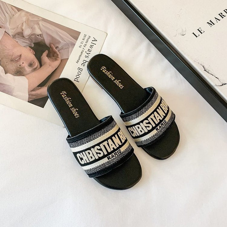 Fashionable Home Slippers with Printed Sole Design