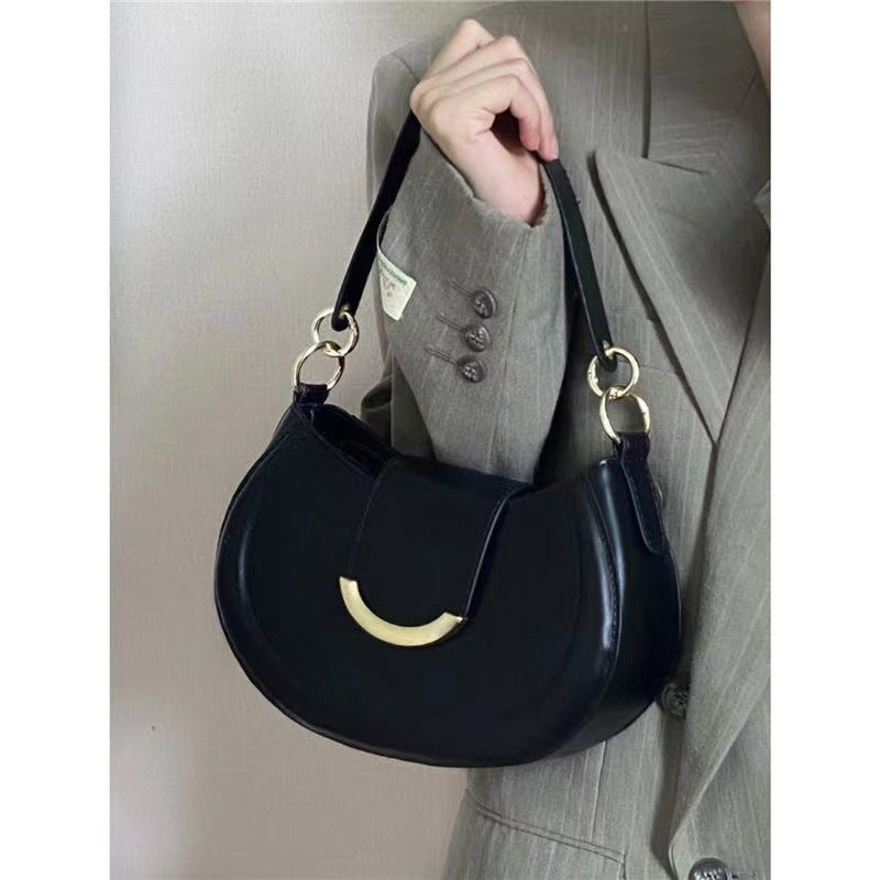 Chic Vintage Saddle Crossbody
