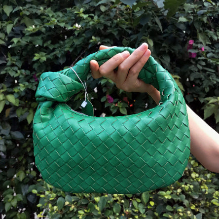 Chic Large Woven Traveler Tote - 2023 Edition