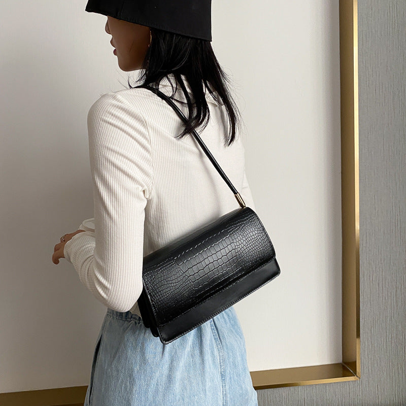 Elegant Crocodile-Patterned Retro Bag
