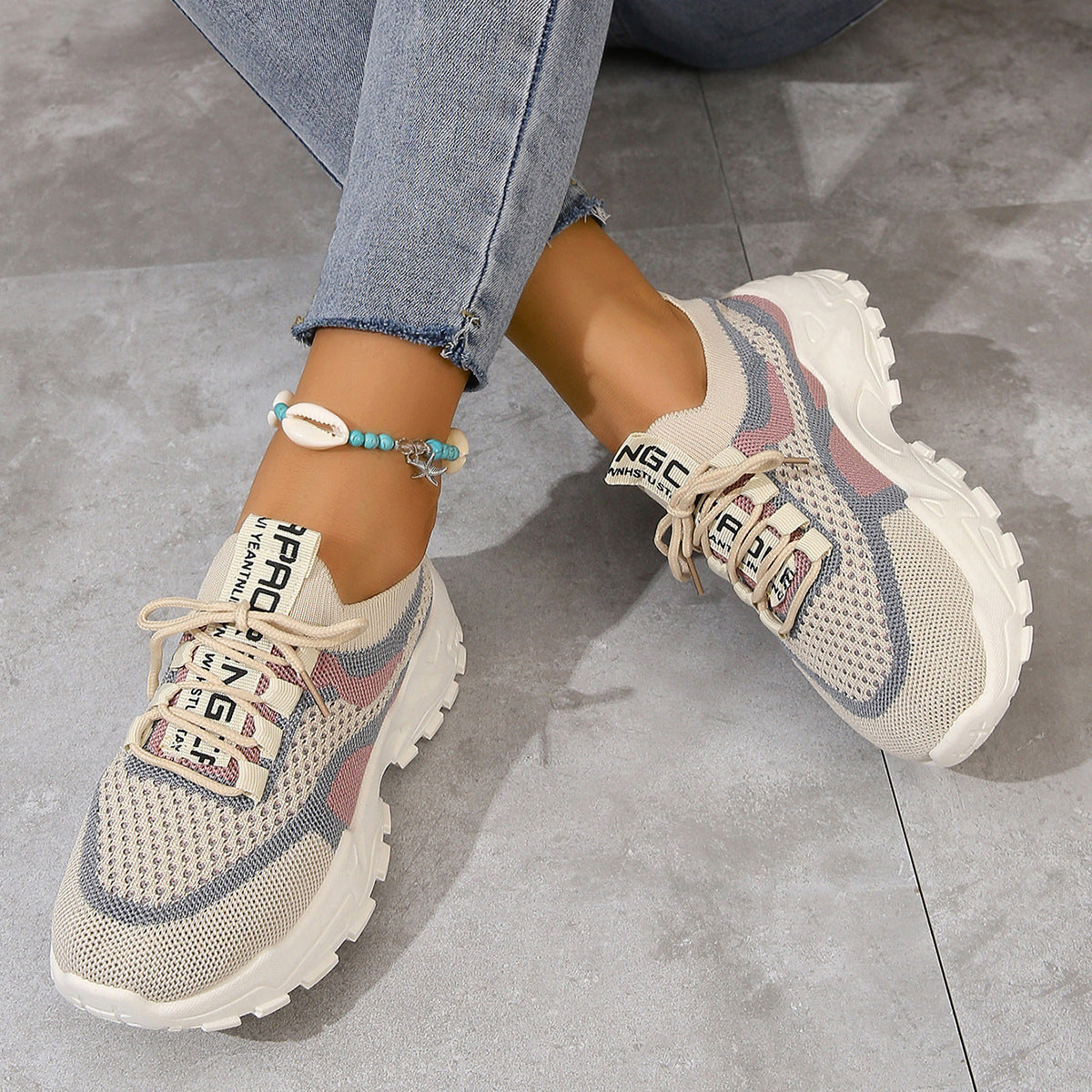 2023 Fashion Retro Lightweight Breathable Sneakers