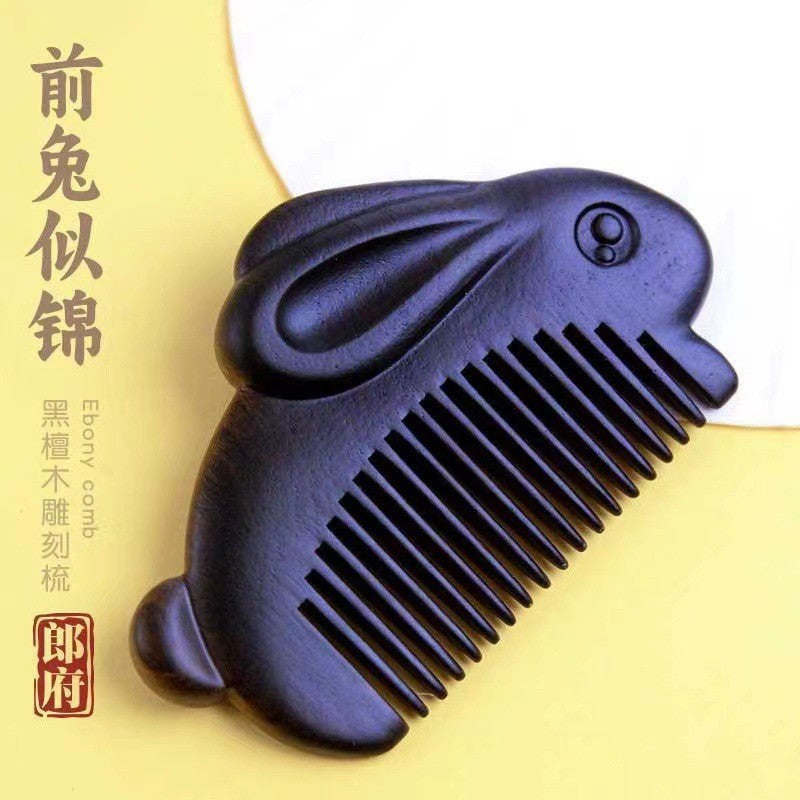 Elegant Vintage Sandalwood Combs