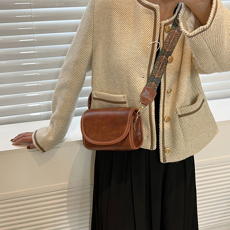 Trendy Vintage Women's Shoulder Bag for Fall 2022