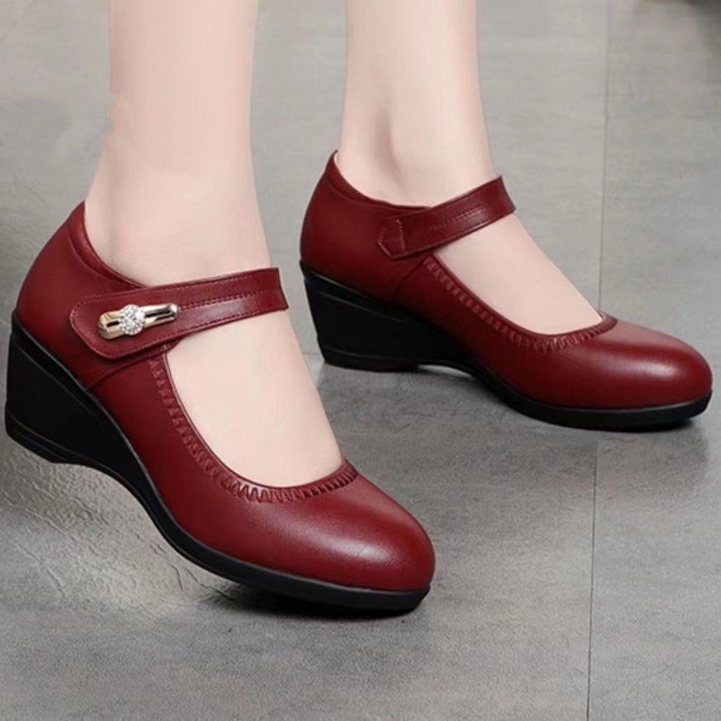 Elegant Leather Comfort Pumps 2024
