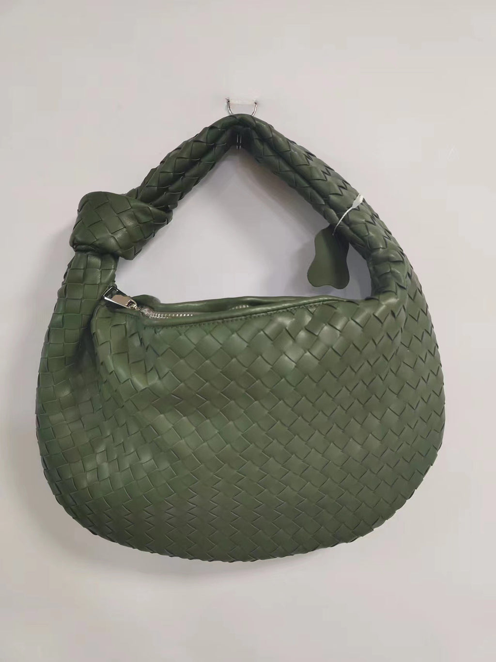Chic Large Woven Traveler Tote - 2023 Edition