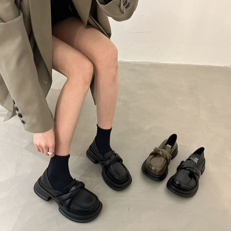Elegant Vintage-Inspired Loafers