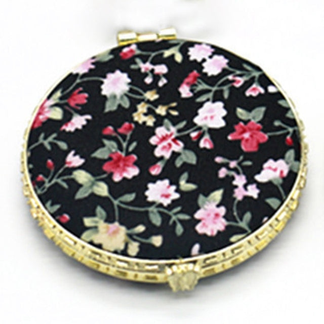 Vintage Artistry Mini Makeup Mirror
