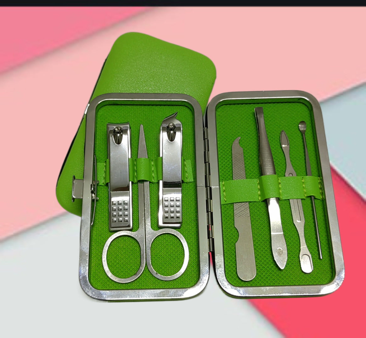 Elegant 7-Piece Manicure Set