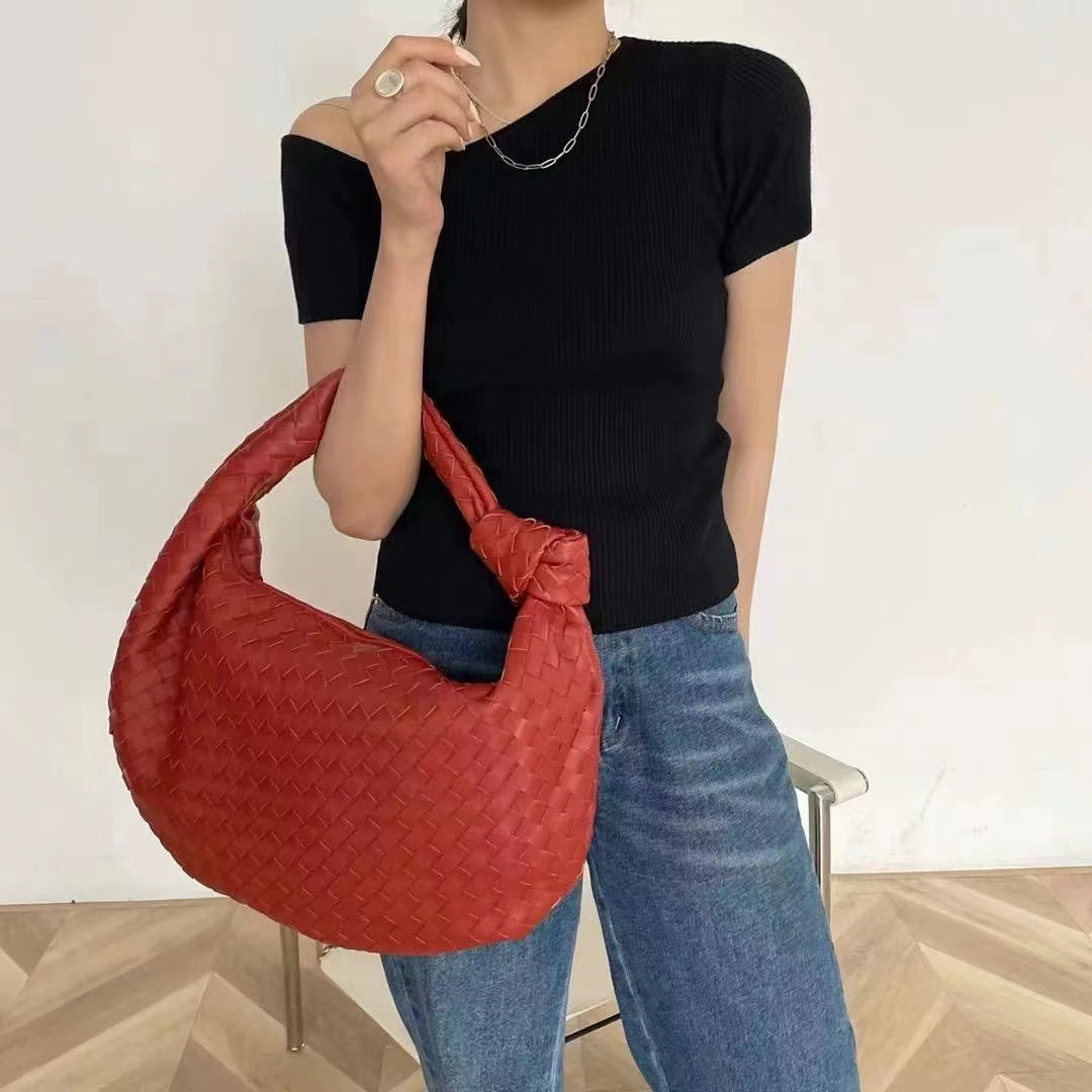 Chic Large Woven Traveler Tote - 2023 Edition