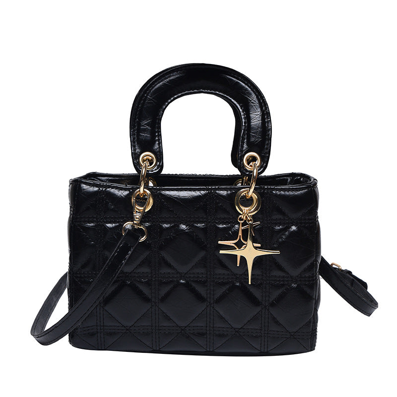 2022 Fashion Women's Shoulder Bag with Quilted Design