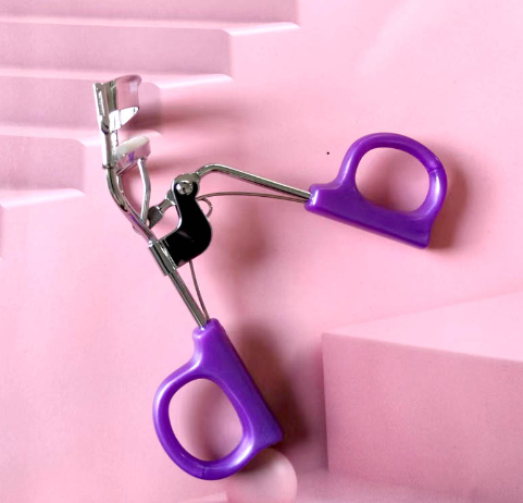 Premium Comfort Grip Eyelash Curler