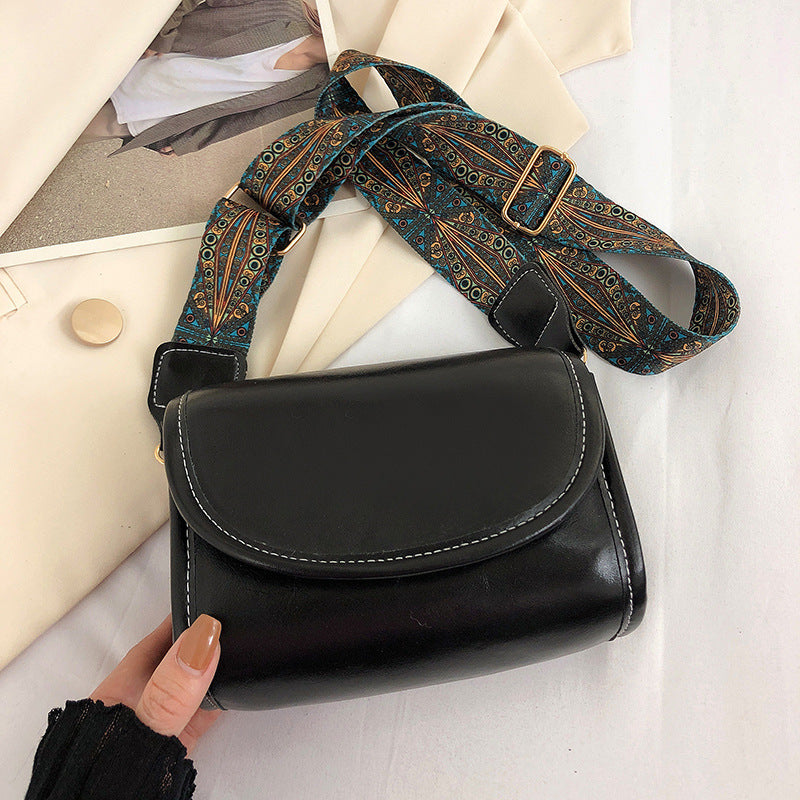 Trendy Vintage Women's Shoulder Bag for Fall 2022