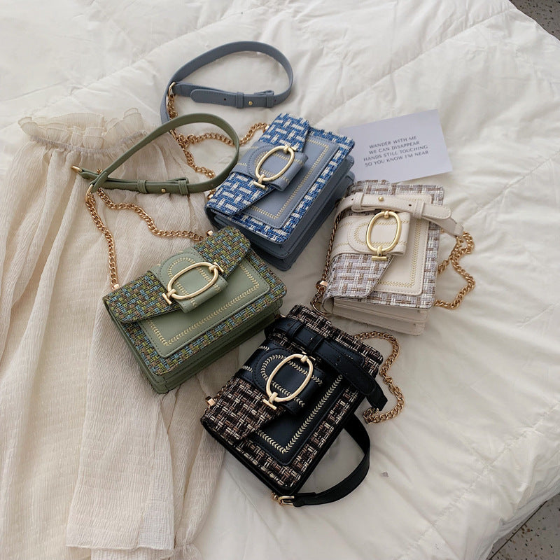 Elegant Chain-Link Shoulder Bag