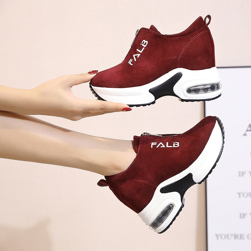 Elevate Air-Cushioned Women's Sneakers
