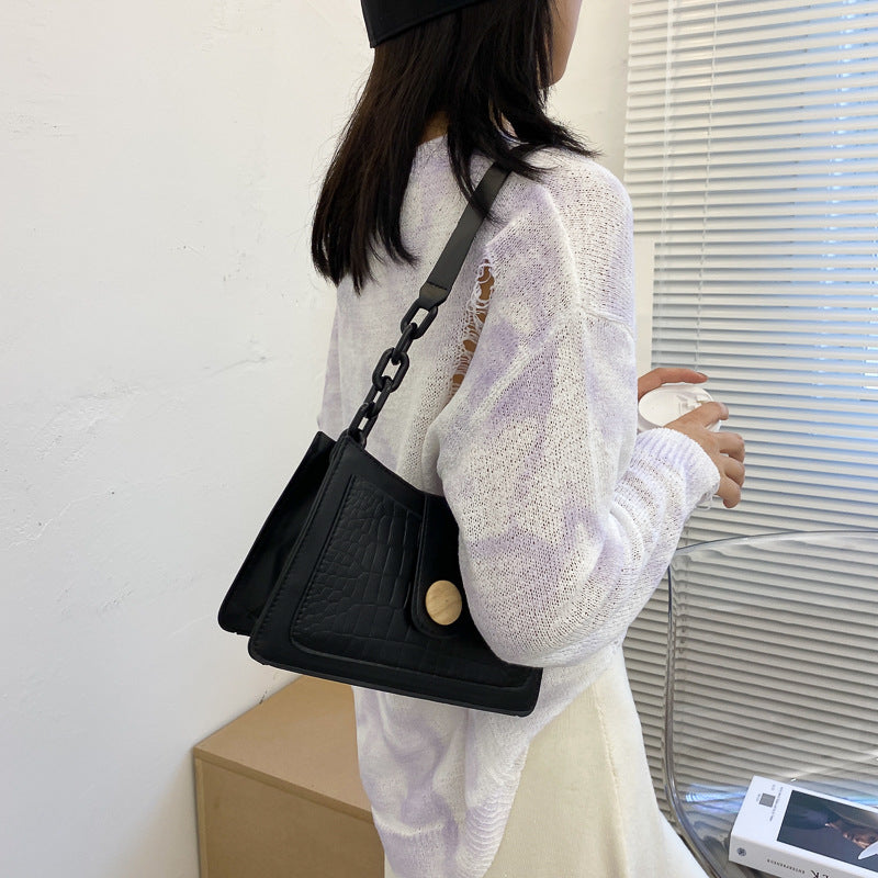 Chic Parisian Chain Bag