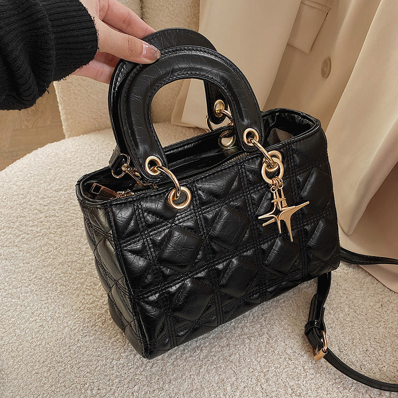 2022 Fashion Women's Shoulder Bag with Quilted Design