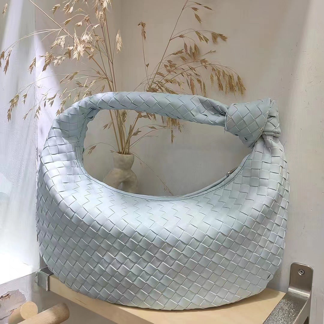 Chic Large Woven Traveler Tote - 2023 Edition