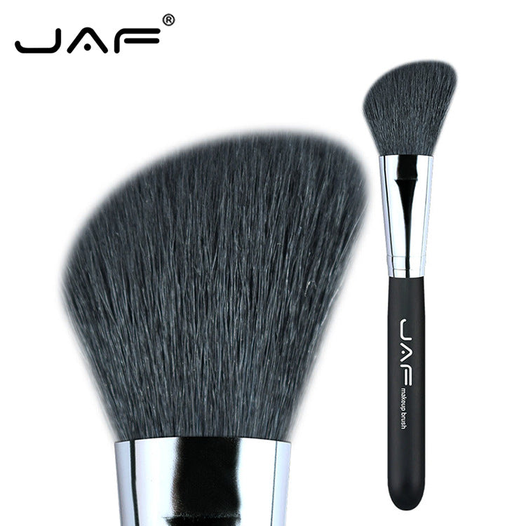 Elegant Arc Blush Brush