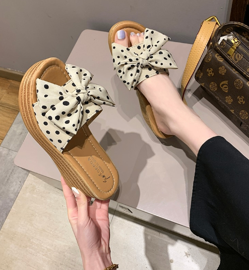 Fashionable Wedge Toe High Heel Slippers