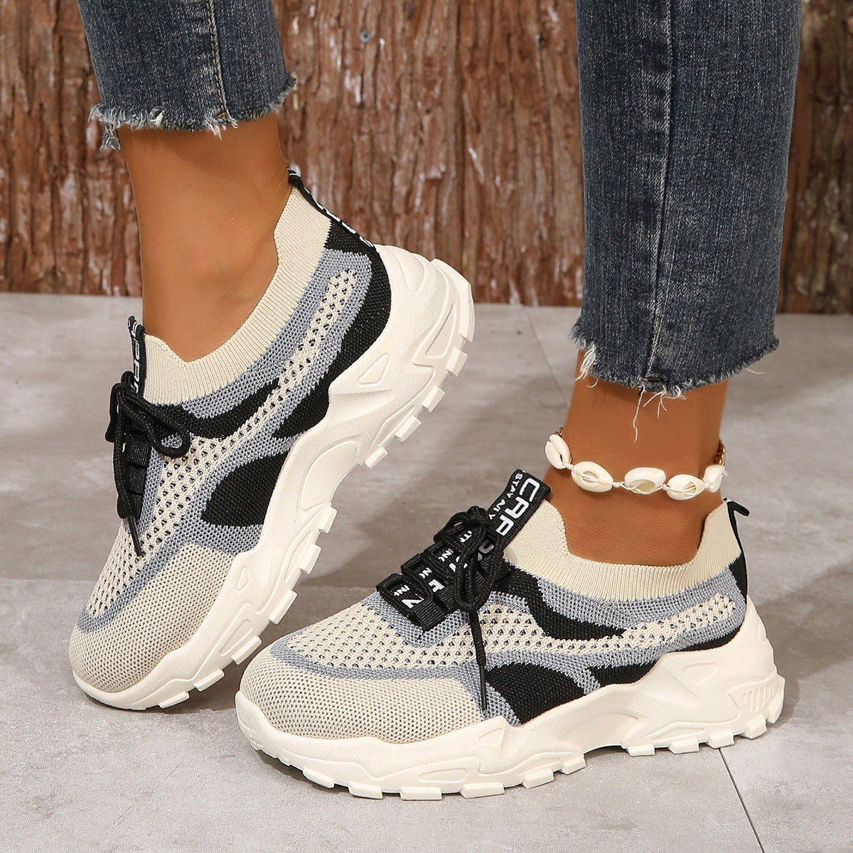 2023 Fashion Retro Lightweight Breathable Sneakers