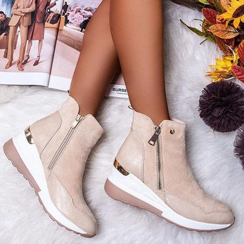 Low Barrel Round Head Wedge-Heeled Martin Boots