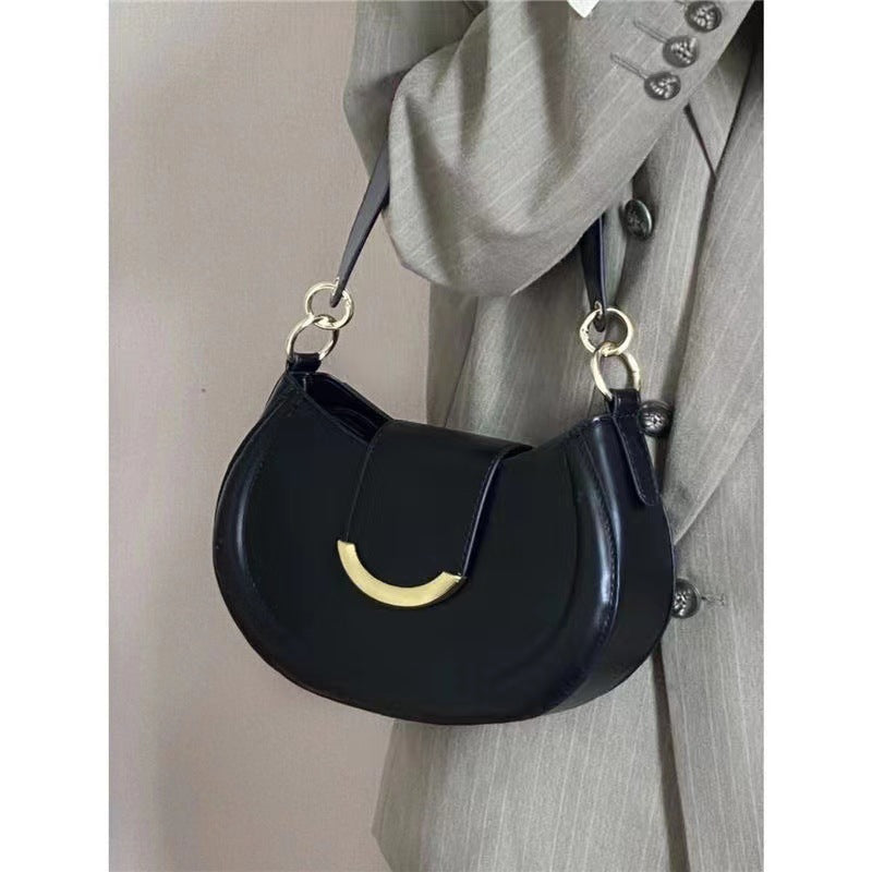 Chic Vintage Saddle Crossbody