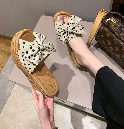 Fashionable Wedge Toe High Heel Slippers