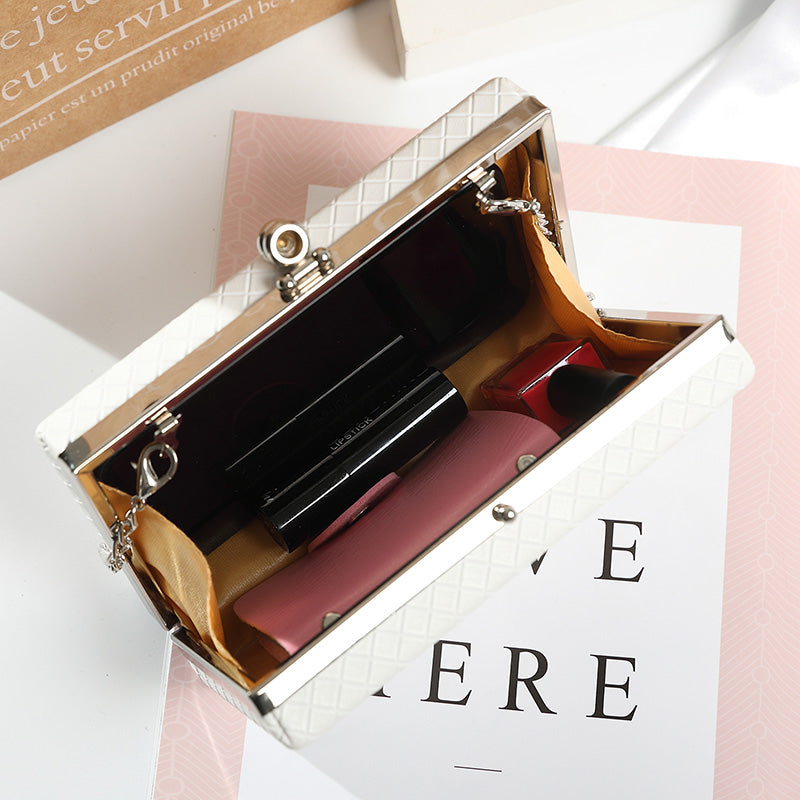 Elegant Evening Clutch with Chain