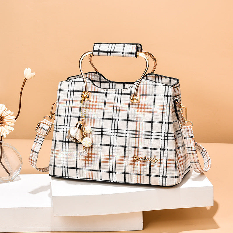 Chic Minimalist Summer Bag
