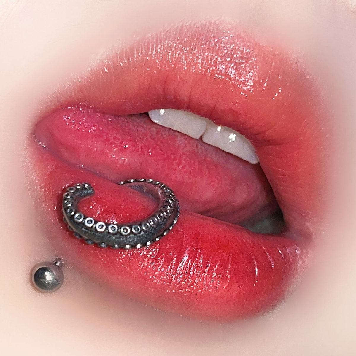 Titanium Squid Tentacle Lip Ring