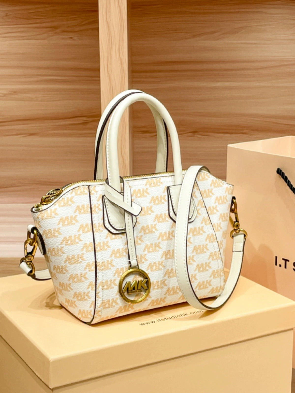 Hong Kong MK Tote Bag - Stylish Leather Mom Bag 2023