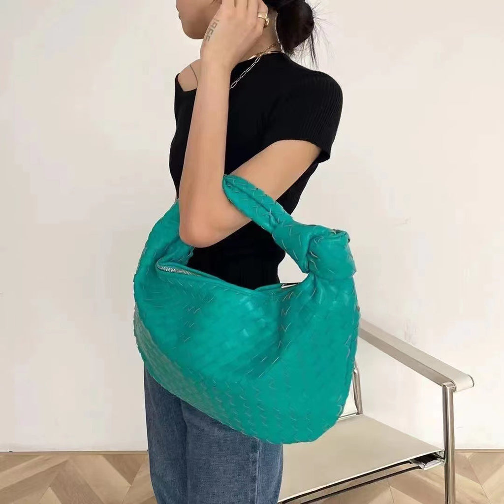 Chic Large Woven Traveler Tote - 2023 Edition