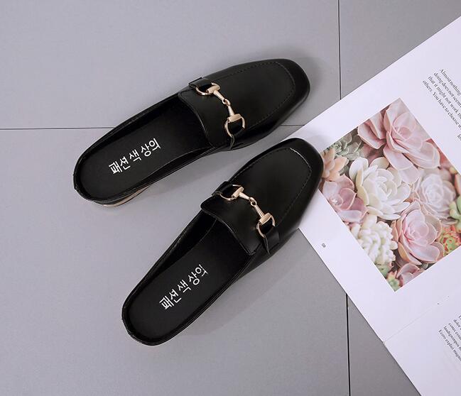 Elegant Women's Roman Flats