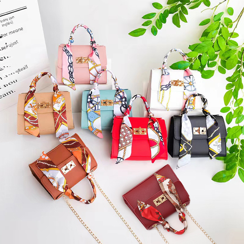 Trendy Women's Mini Chain Shoulder Bag with Scarf